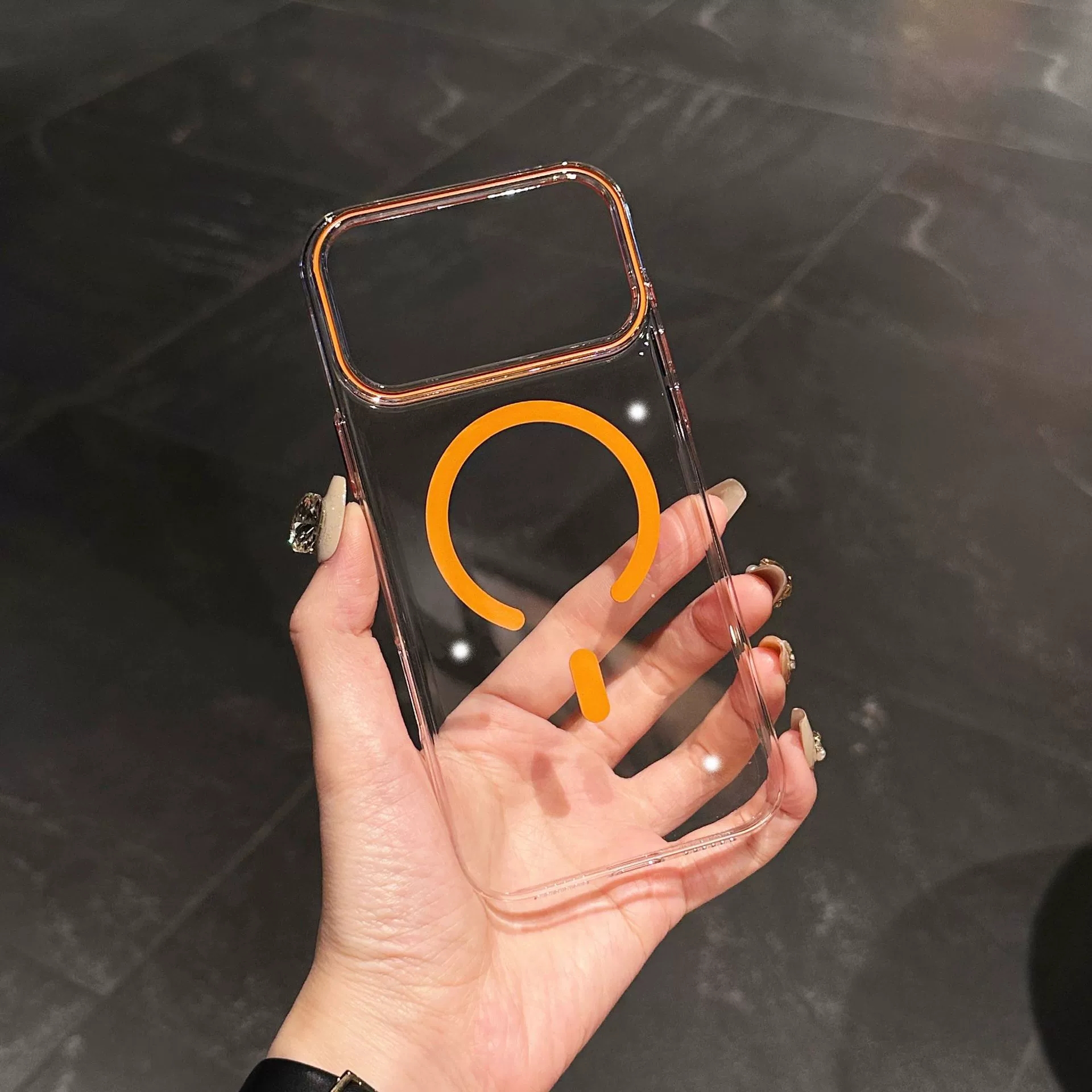 【新殼到店！17系列到貨，買一送一】iPhone 17 Pro Max不發黃冰透磁吸手機殼，蘋果17-12型號齊全，簡約高級感。